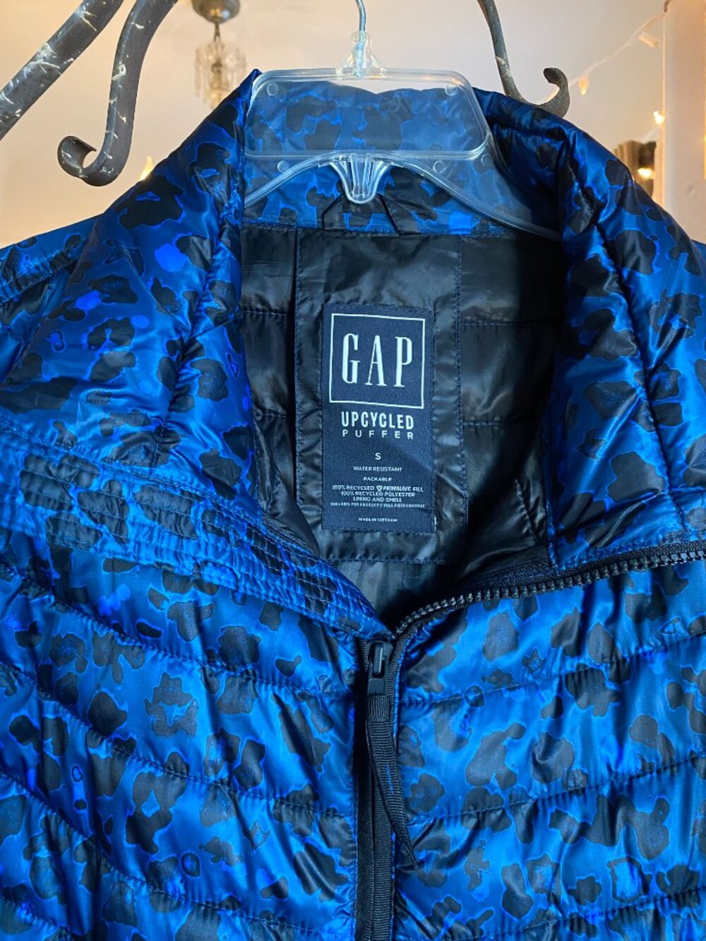 GAP - Picture 3 of 3